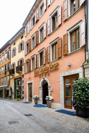 Отель Hotel Antico Borgo  Рива Дель Гарда
